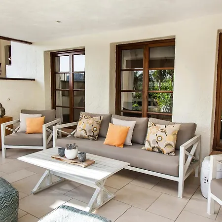 Villa Bermeja *